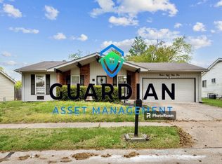 12854 Fox Haven Dr, Florissant, MO 63033