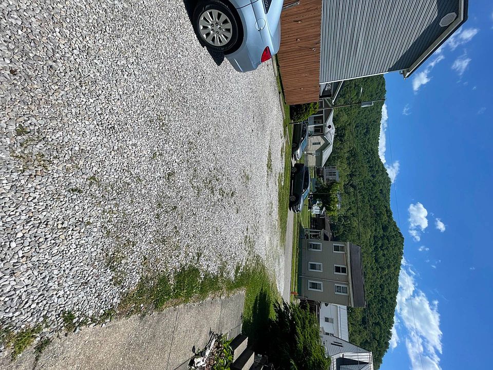 2nd image of 716 5th Ave
