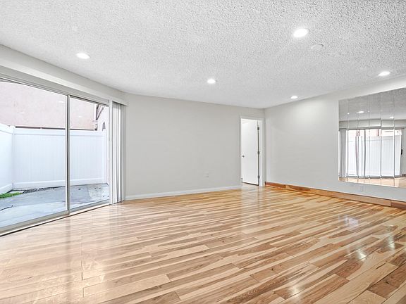 3rd image of 7924 Woodman Ave Unit 3