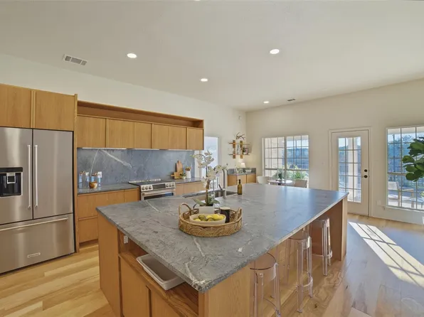 814 Texas Trl, Austin, TX 78737