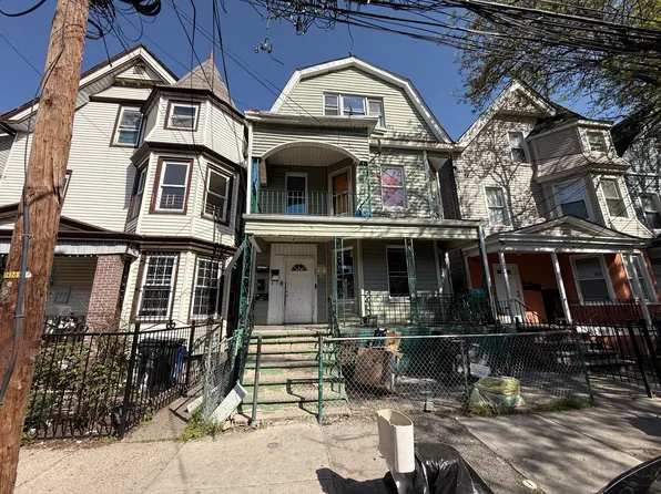 203 3rd St APT 1, Newark, NJ 07107