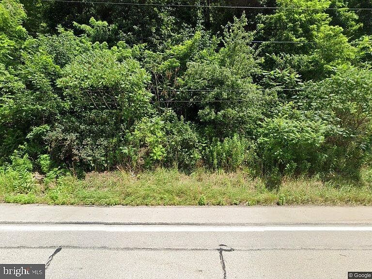 2nd image of 392 Midland Rd