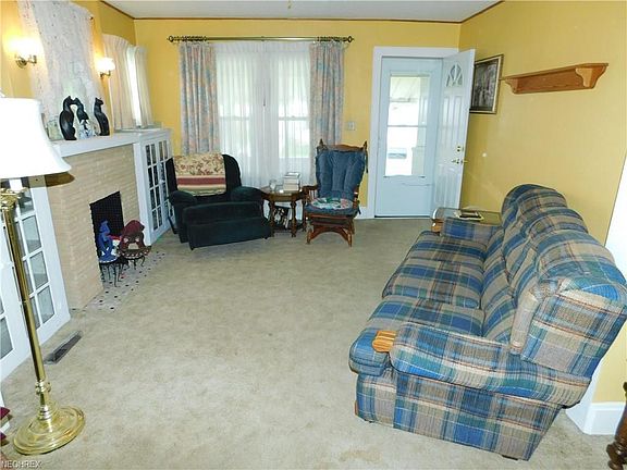 2nd image of 912 29th St