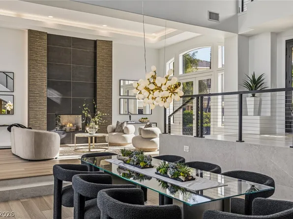 1704 Wincanton Dr, Las Vegas, NV 89134