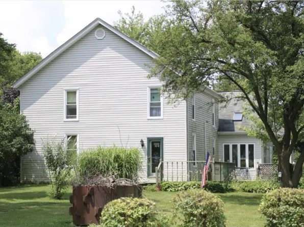 943 Old Mill Rd, Springfield, OH 45506