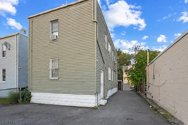 46 Norwood Ave — Photo 4