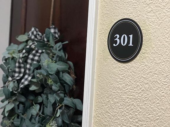 3rd image of 722 S Washington St APT 301
