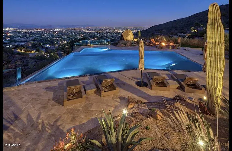 6010 E Cholla Ln — Photo 2