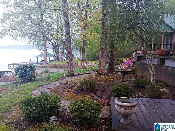 5th image of 945 Paradise Point Dr