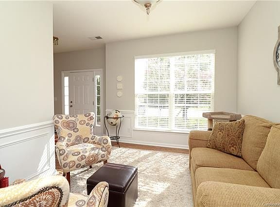 2nd image of 1141 Danbrooke Dr