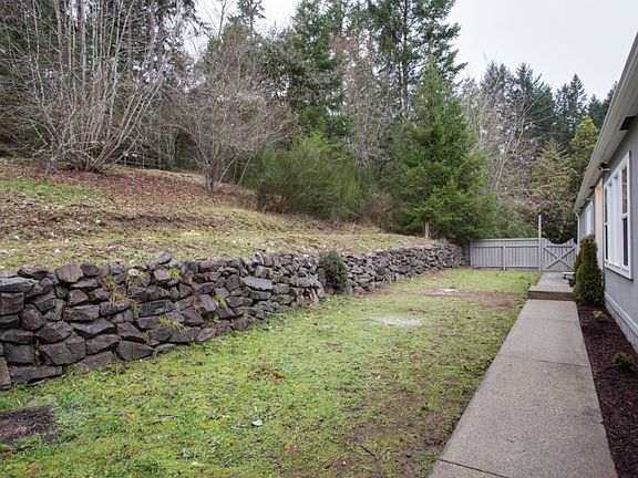 4th image of 1907 Lake Dr SW