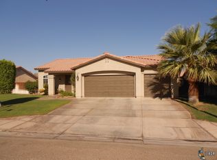 1276 Zircon Ct, Calexico, CA 92231
