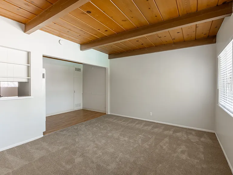 Garden Glen Apartments — Photo 11