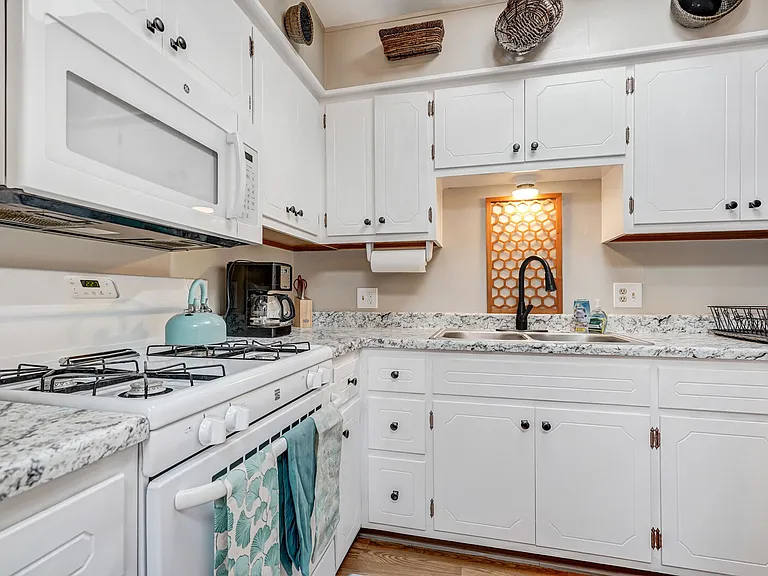 1729 Arbor Way — Photo 3