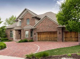 65 Hickory Heights Ln, Iowa City, IA 52245
