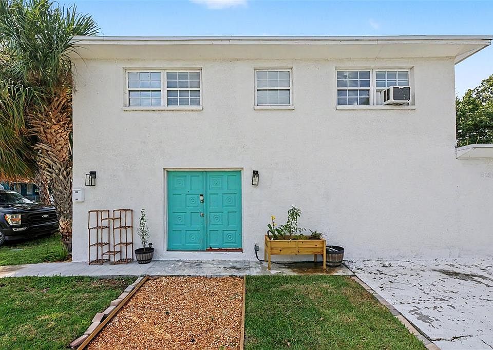 1st image of 301 W CHELSEA STREET