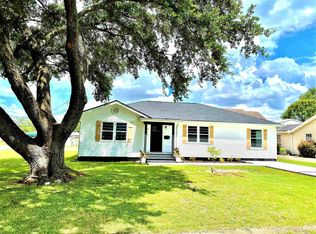 1828 Gary Ave, Nederland, TX 77627