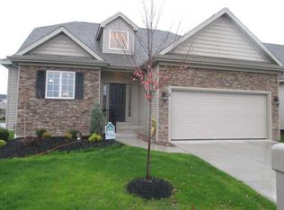 2 Dover Ct, Lancaster, NY 14086