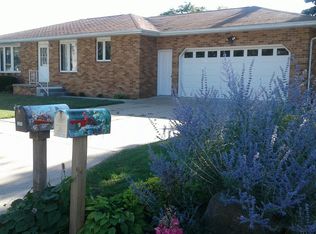 1254 7th St, Jesup, IA 50648