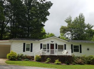 413 Haven Hill Ln, Flat Rock, NC 28731