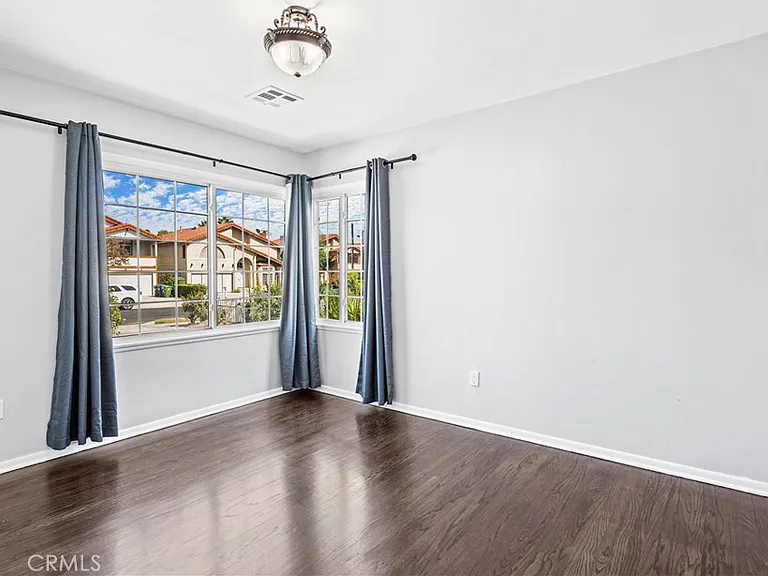 7721 Oakdale Ave — Photo 10