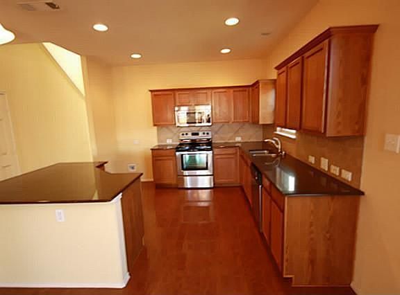 3rd image of 324 Amethyst Dr