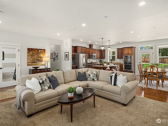 4th image of 4718 E Maple Lane Circle NW