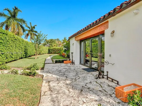 6350 Pine Tree Dr, Miami Beach, FL 33141