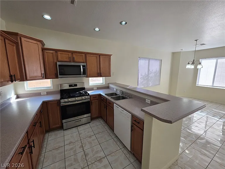 731 Emerald Idol Pl — Photo 31