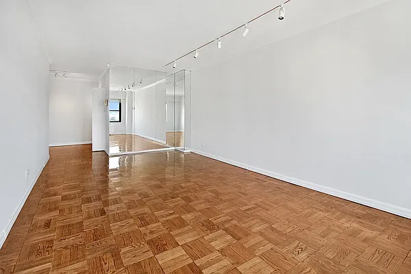 Rented by Compass | media 2