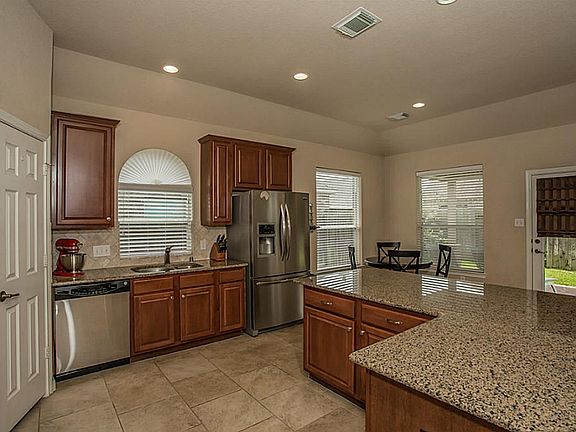 3rd image of 24615 Lake Path Cir
