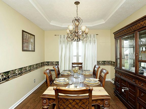 4th image of 2857 Belle Haven Pl