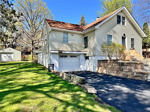 1775 Morgan Ave Photo 1