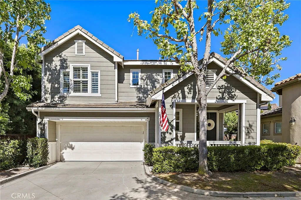 3 bed, 2.5 bath, 1581 sqft, $5,000 — Photo 1