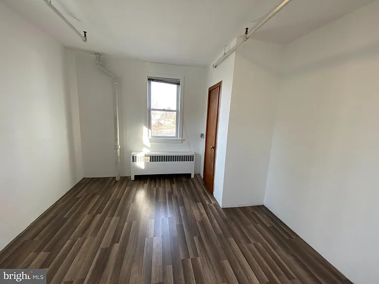 13 N East Blvd #2 — Photo 12