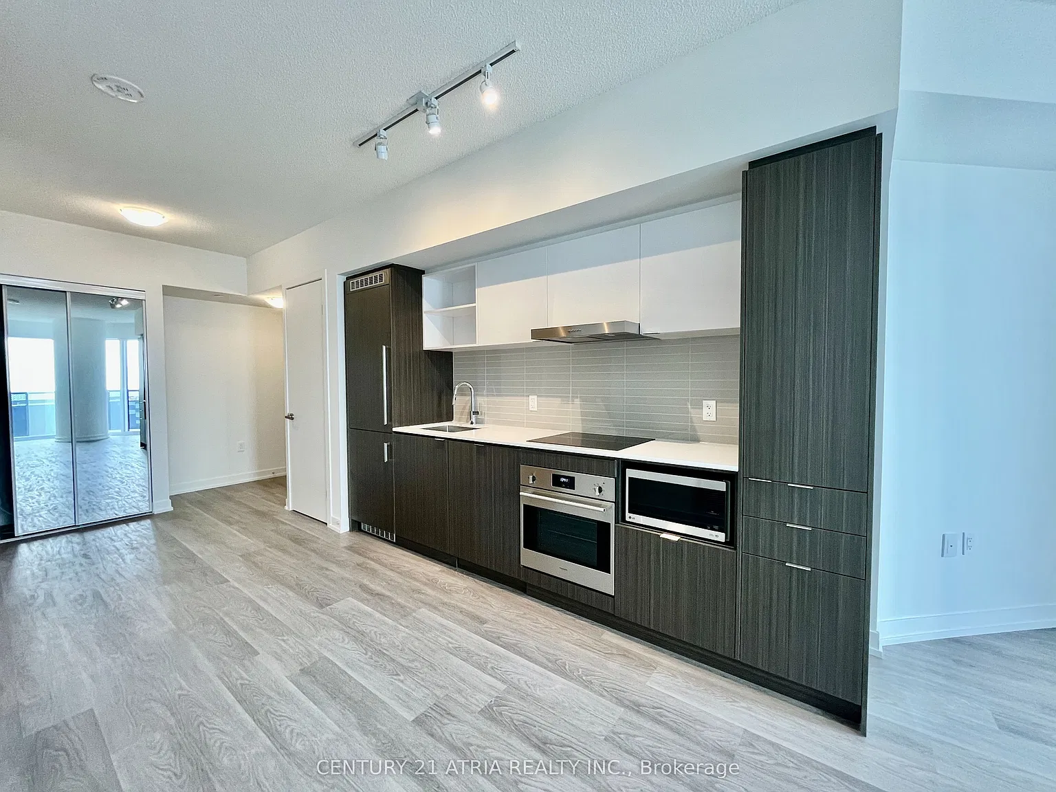 2 bed, $2,750 — Photo 2