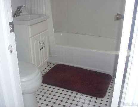5th image of 120-22 238th St