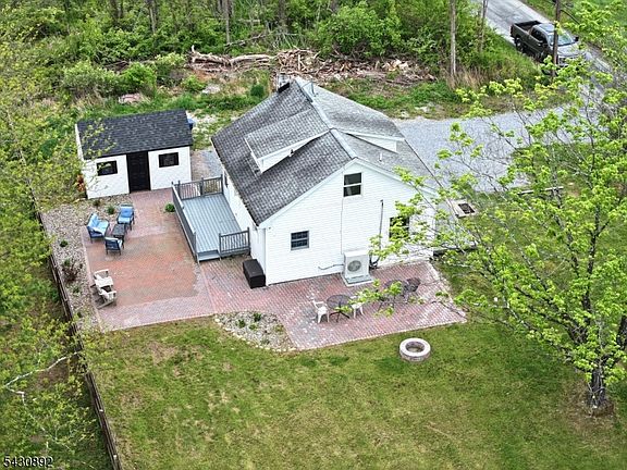 2nd image of 29 Cook Rd