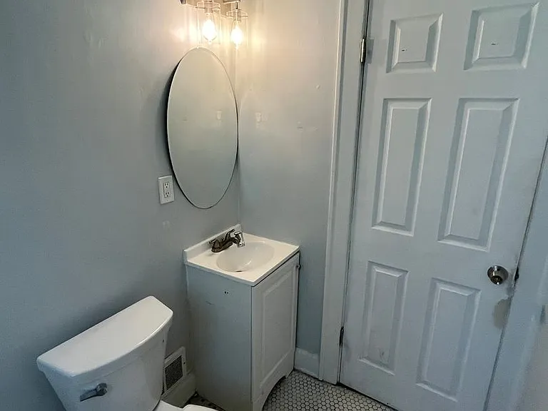 682 Greenwood Ave — Photo 20