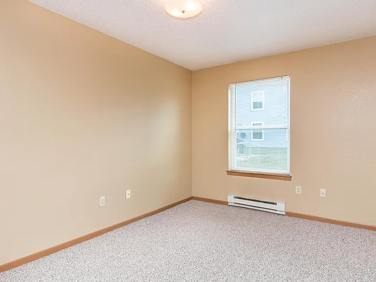 Campus View Apartments — Photo 10