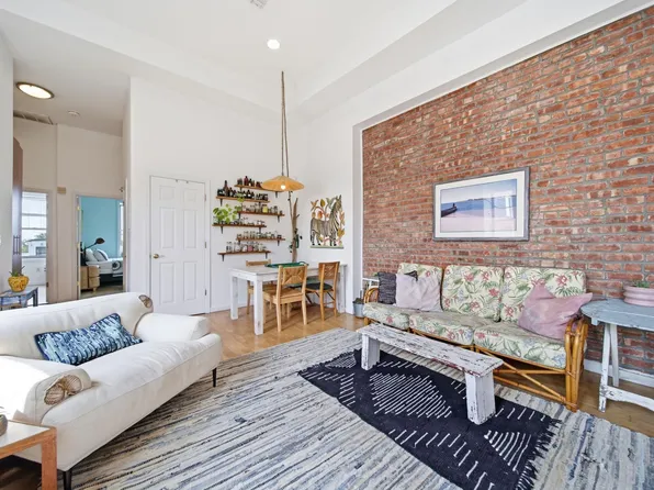 42 Prospect Street image 1 of 17