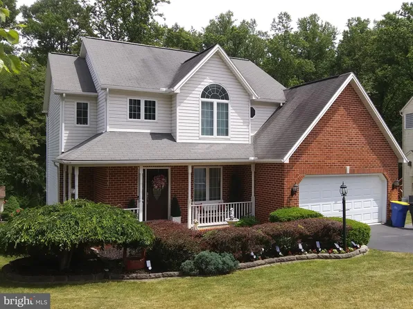 25 Brook Cir, Etters, PA 17319
