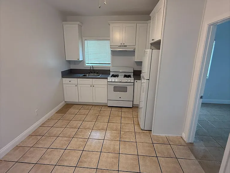 842 Alamitos Ave — Photo 89