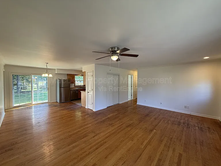 1225 Dewberry Dr — Photo 5
