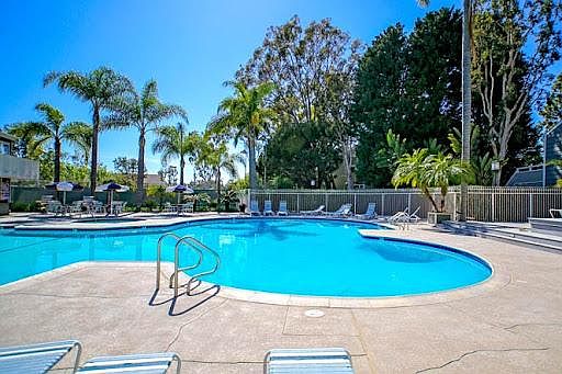 Community swimming pool and spa (heated year-round)