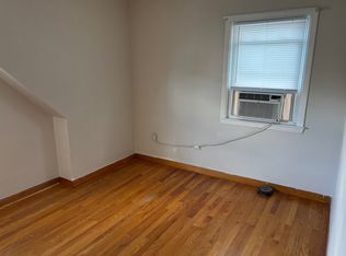 53 Clemence St, Cranston, RI 02920