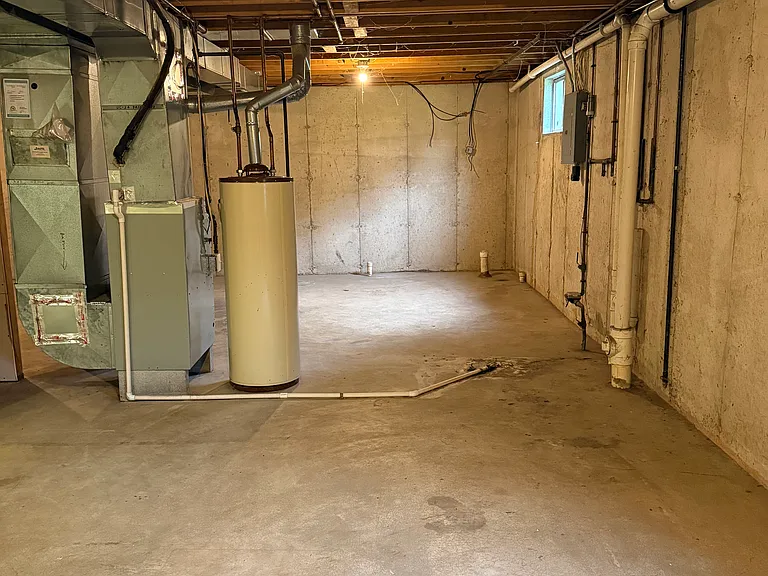 1005 Commercial St — Photo 14