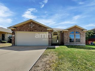 1115 Remington Dr, Leander, TX 78641