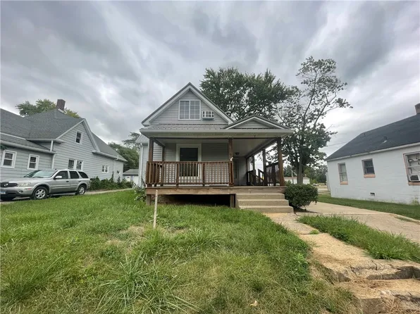 7 Nicklas Ave, Danville, IL 61832