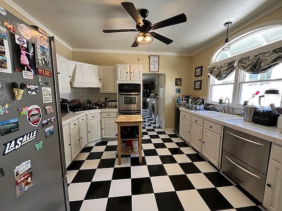4th image of 75 Auburn Ave